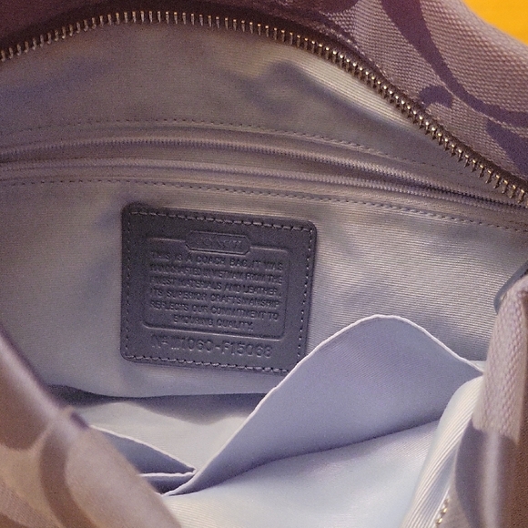 Light Blu Coach Women's Bag - Picture 2 of 11